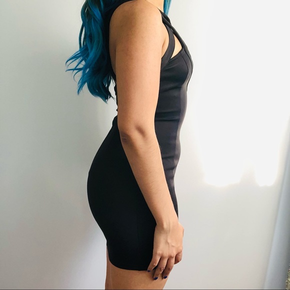 Black Cutout Tobi Bodycon Dress - Picture 5 of 7
